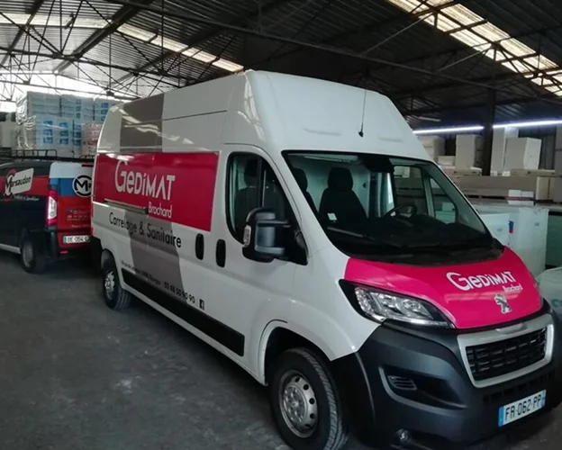 Covering partiel de véhicules utilitaires d'entreprise dans le Cher à Bourges - 18