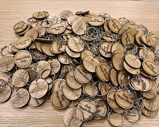 Gravure bois, métal, pierre, plastique, verre